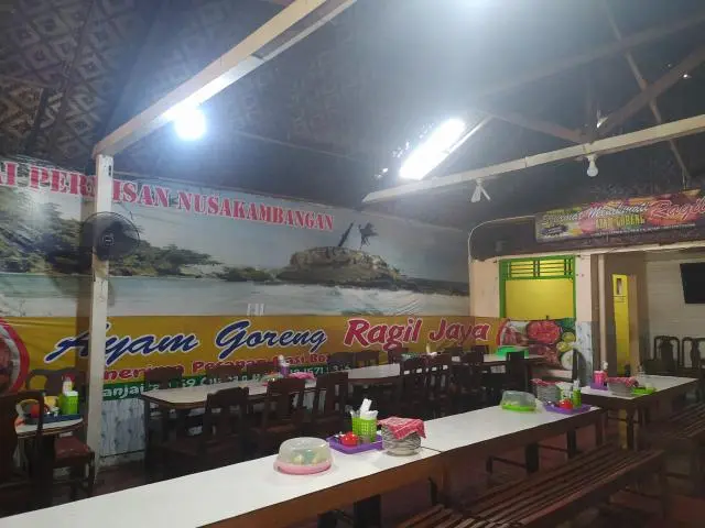 Ayam Gurih yang Menggigit Cinta di Jantung Cilacap