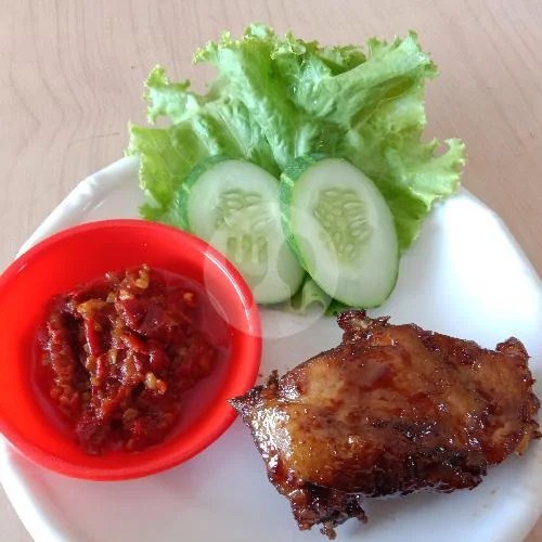 Roky's Goat Leg Soup: The Secret Flavor in Cilacap's Narrow Alley